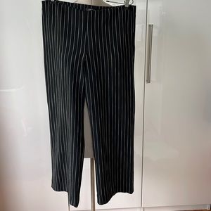 Zara Pants in Black/White Size-Large NWOT